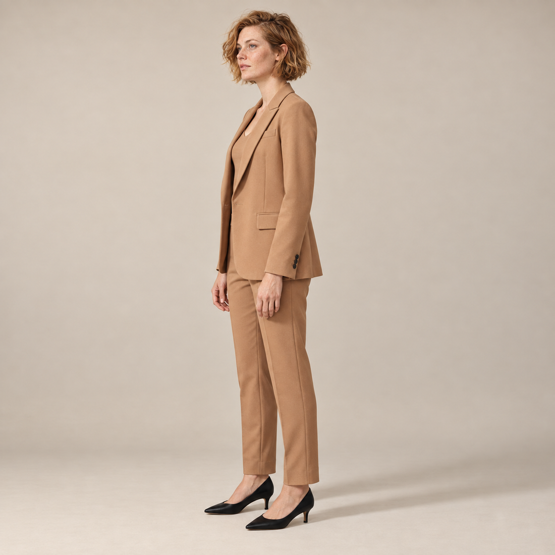 Blazer- en broekset voor dames met reverskraag en rechte pijpen