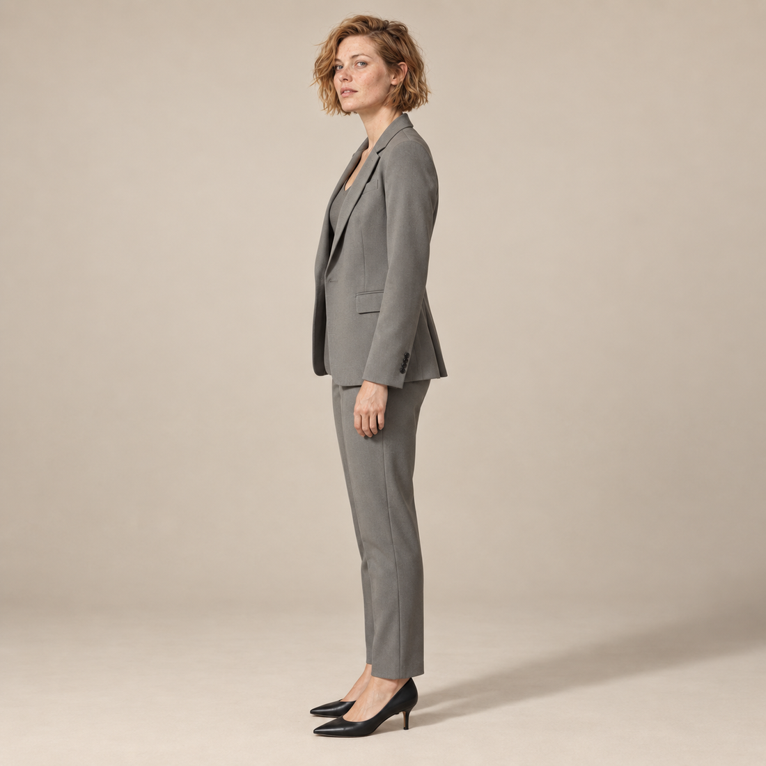 Blazer- en broekset voor dames met reverskraag en rechte pijpen