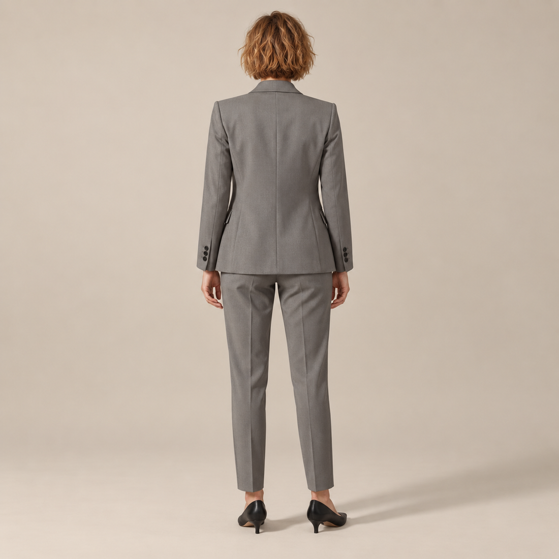Blazer- en broekset voor dames met reverskraag en rechte pijpen