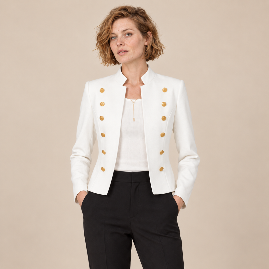 Damesblazer met opstaande kraag en knoopdetails