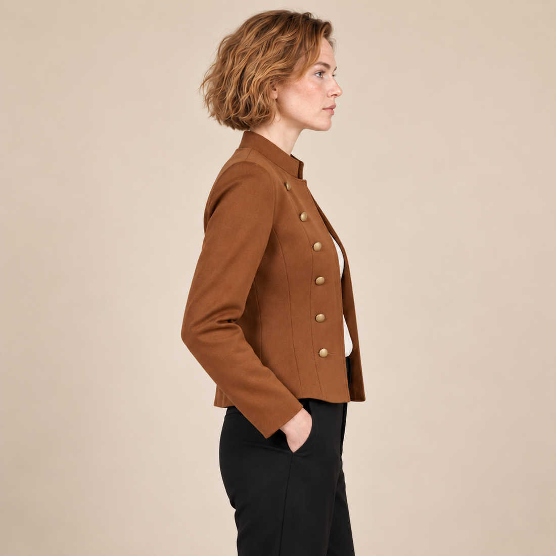 Damesblazer met opstaande kraag en knoopdetails