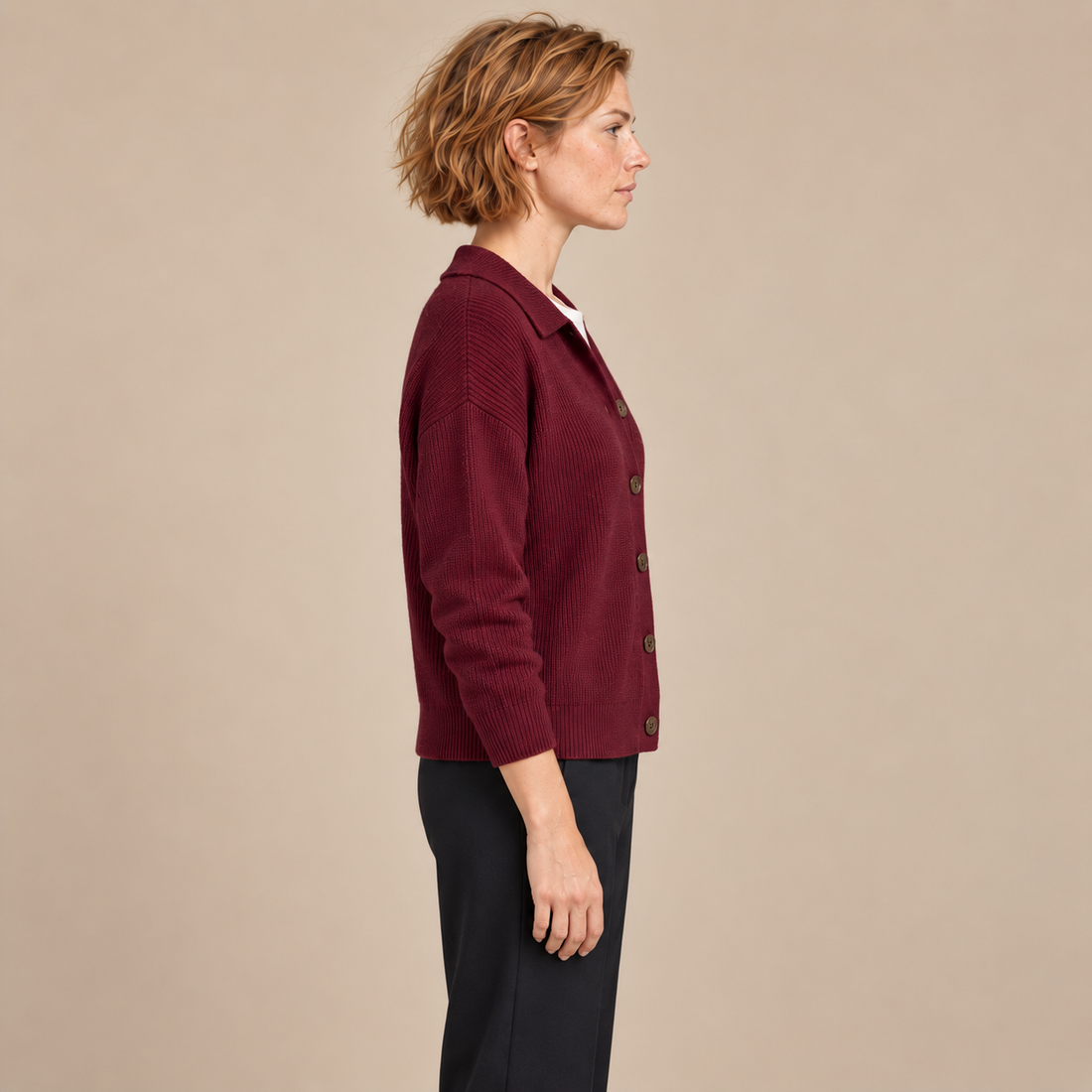 Damesvest met knoopsluiting en kraag