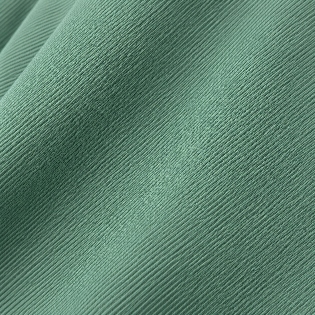 Dubbelrijige damestrenchcoat met strikceintuur