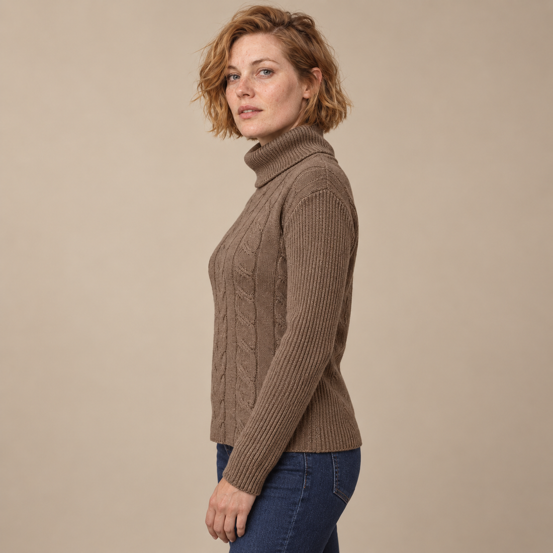 Kabeltrui voor dames met col en lange mouwen