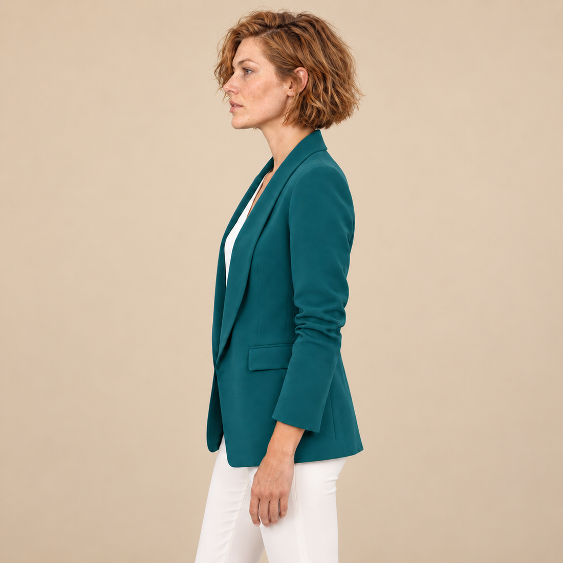 Damesblazer met overslagkraag en getailleerde pasvorm