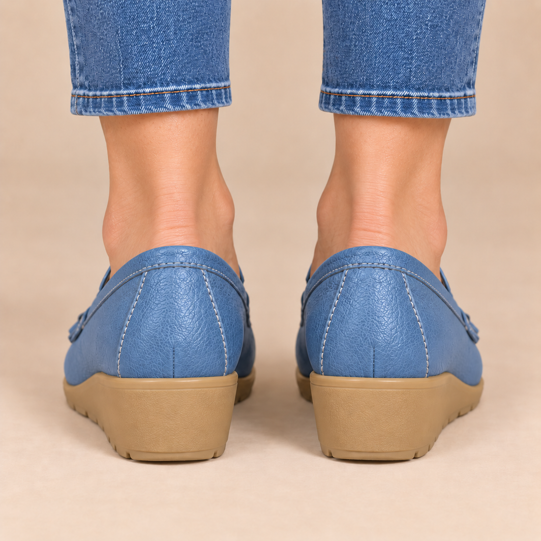 Leren damesloafers met sleehakzool en kwastjes