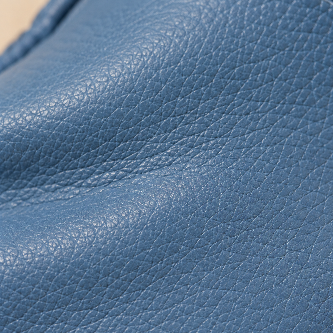 Leren damesloafers met sleehakzool en kwastjes