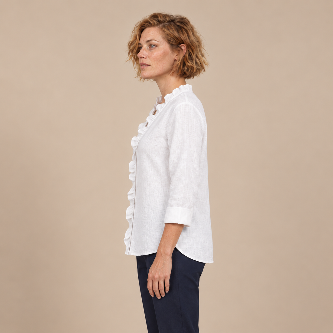 Damesblouse met ruches bij de hals en lange mouwen