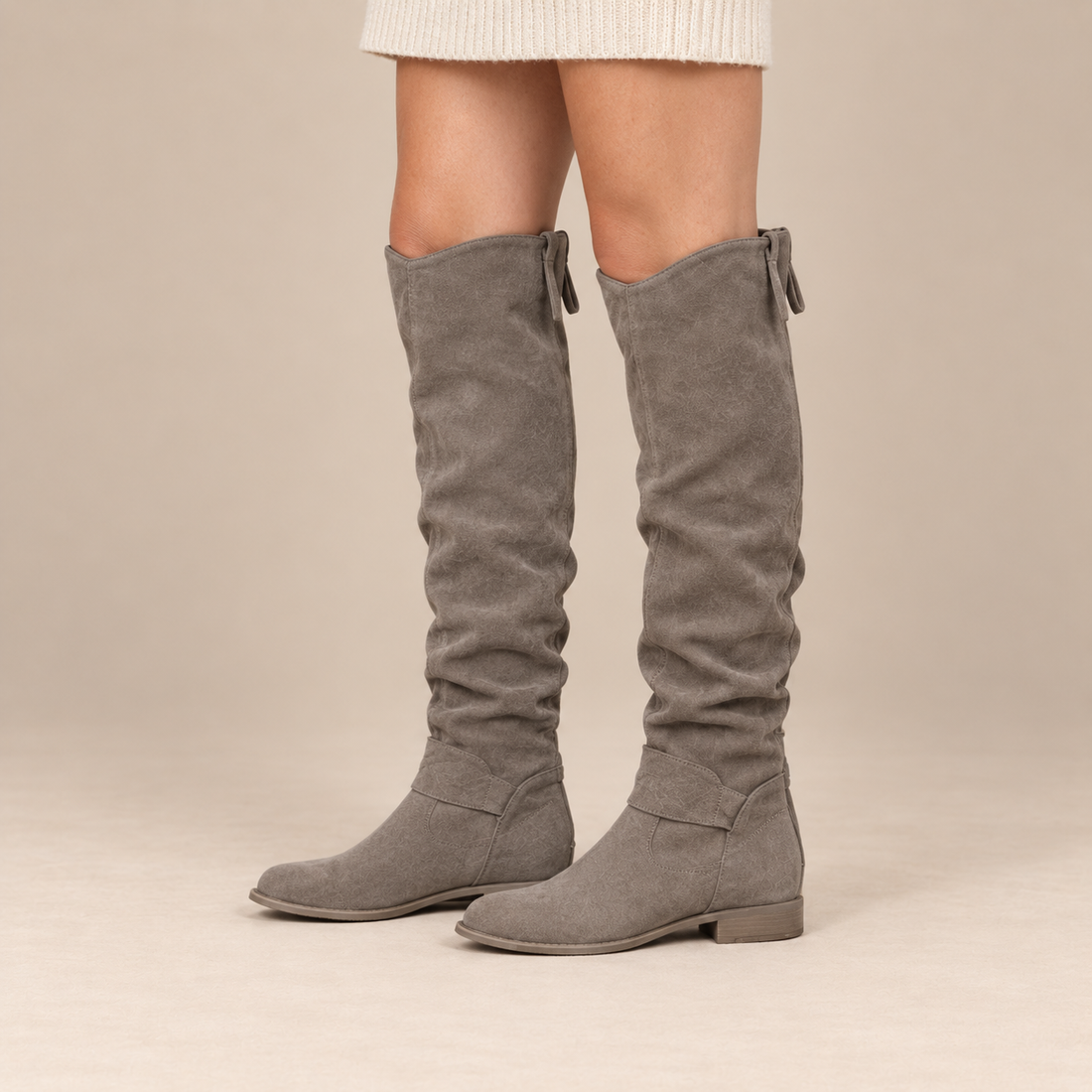 Overkneelaarzen voor dames met geplooide schacht en platte hak