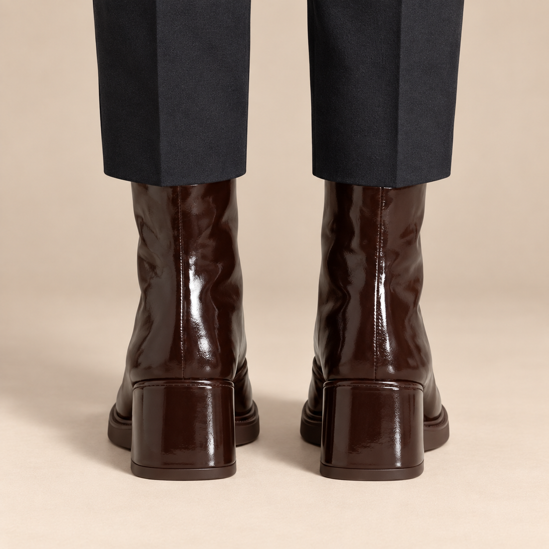 Leren enkellaarsjes voor dames met blokhak voor de herfst