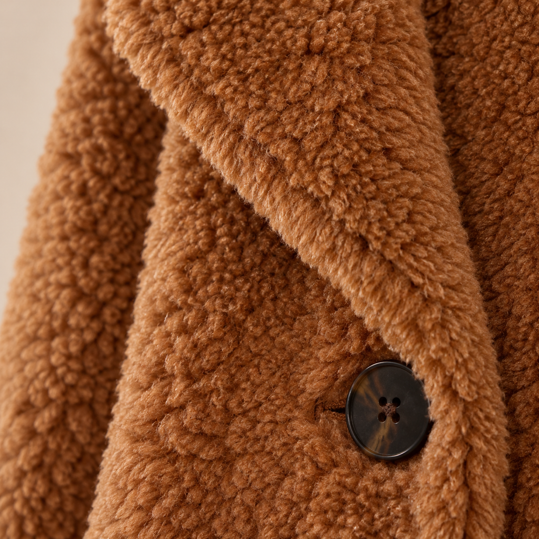 Lange teddyjas voor dames met revers