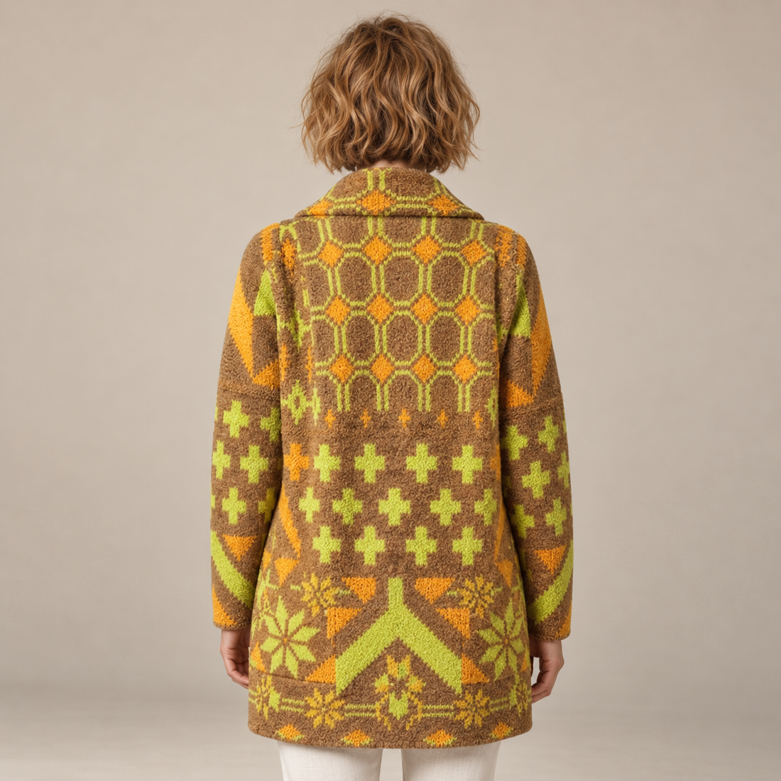 Damesvest met knoopsluiting en gebreid patroon