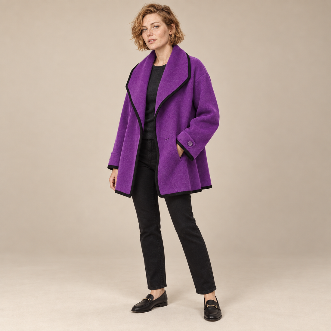 Oversized wollen damestrenchcoat met brede revers