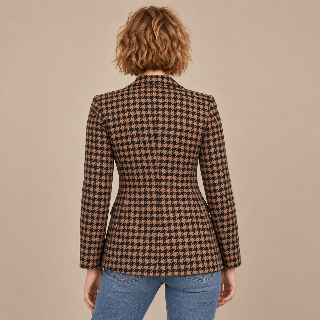 Getailleerde damesblazer met pied-de-poule en één knoop