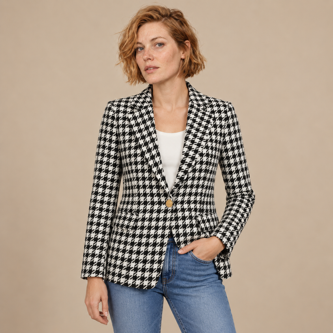 Getailleerde damesblazer met pied-de-poule en één knoop