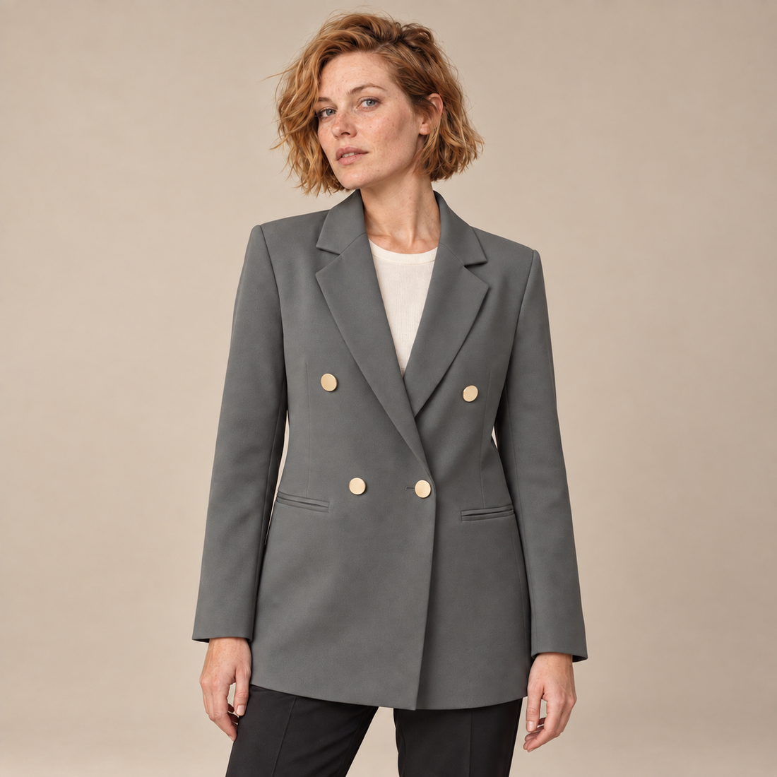 Dubbelrijige damesblazer met reverskraag