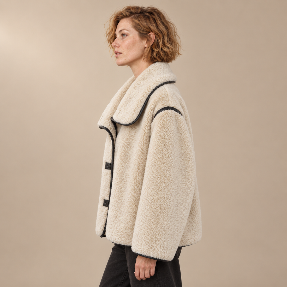 Teddyjas voor dames met sjaalkraag en knoopsluiting