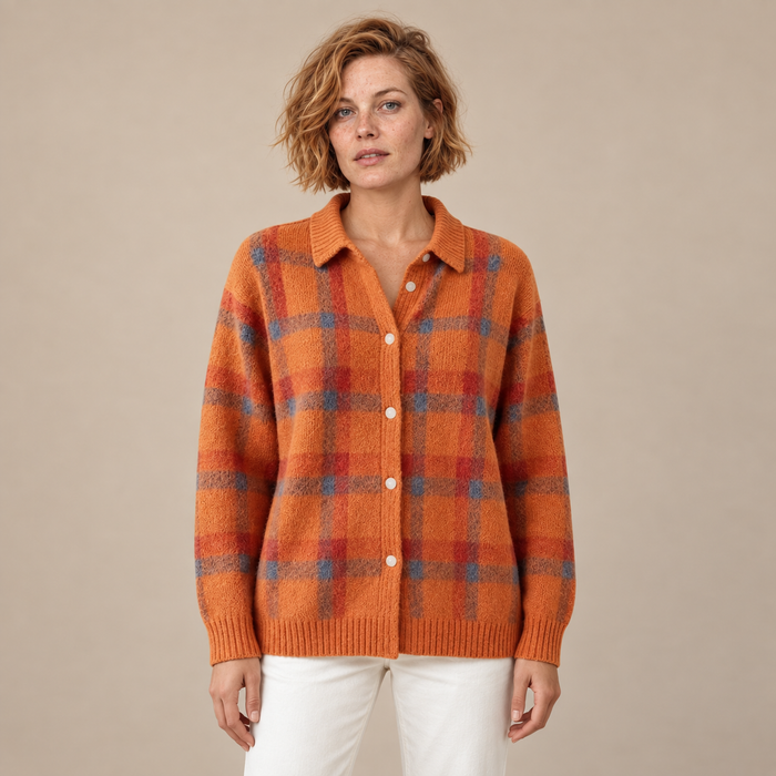 Gebreid damesvest met knoopsluiting en ruitpatroon