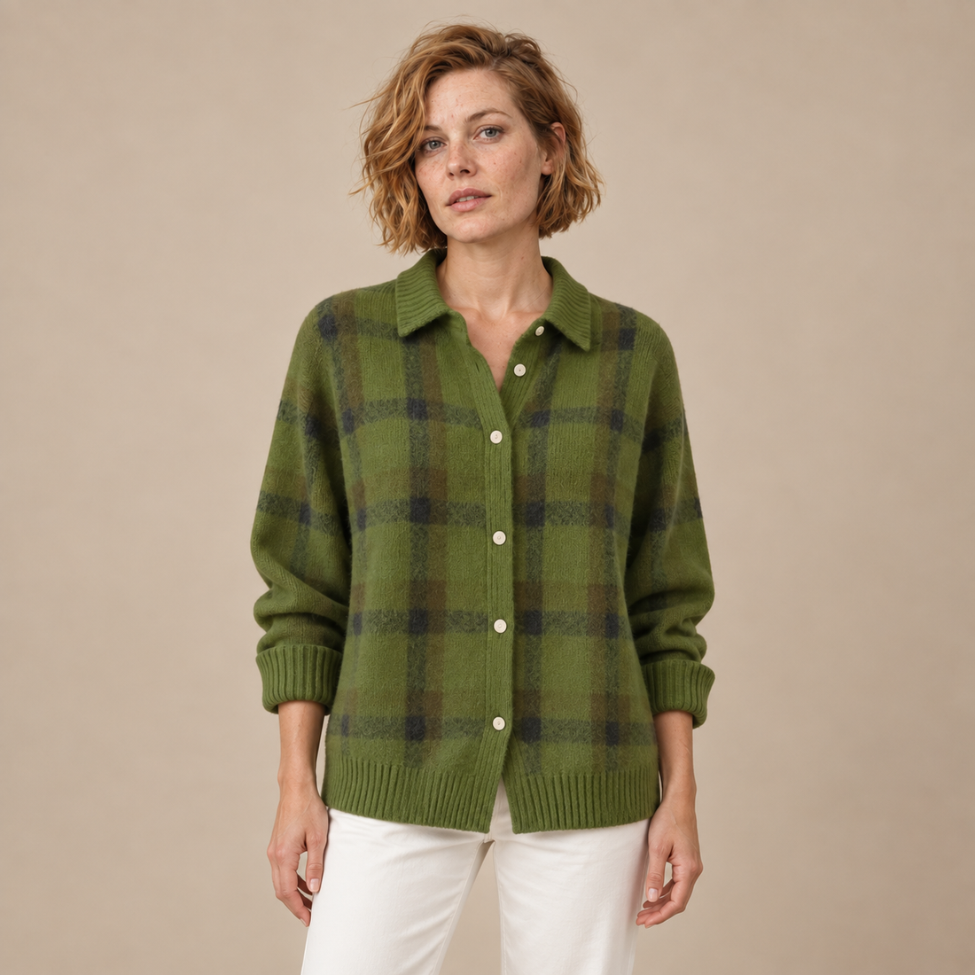 Gebreid damesvest met knoopsluiting en ruitpatroon