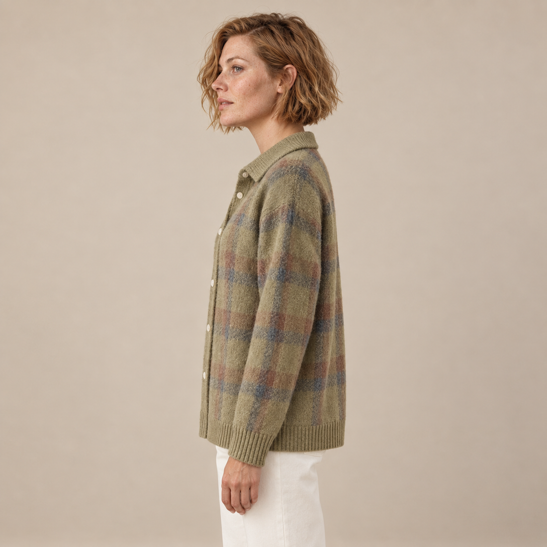 Gebreid damesvest met knoopsluiting en ruitpatroon