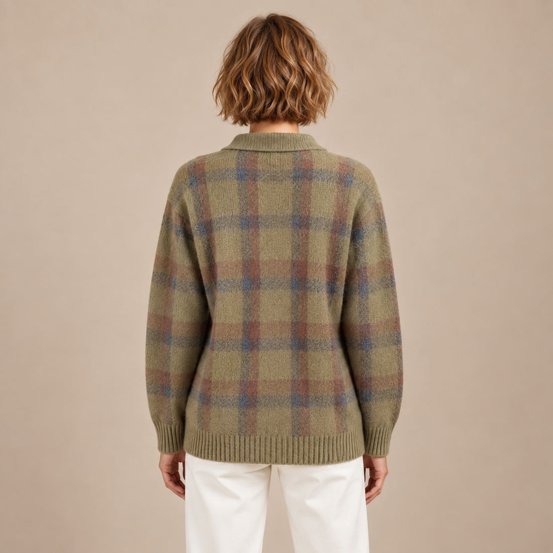 Gebreid damesvest met knoopsluiting en ruitpatroon