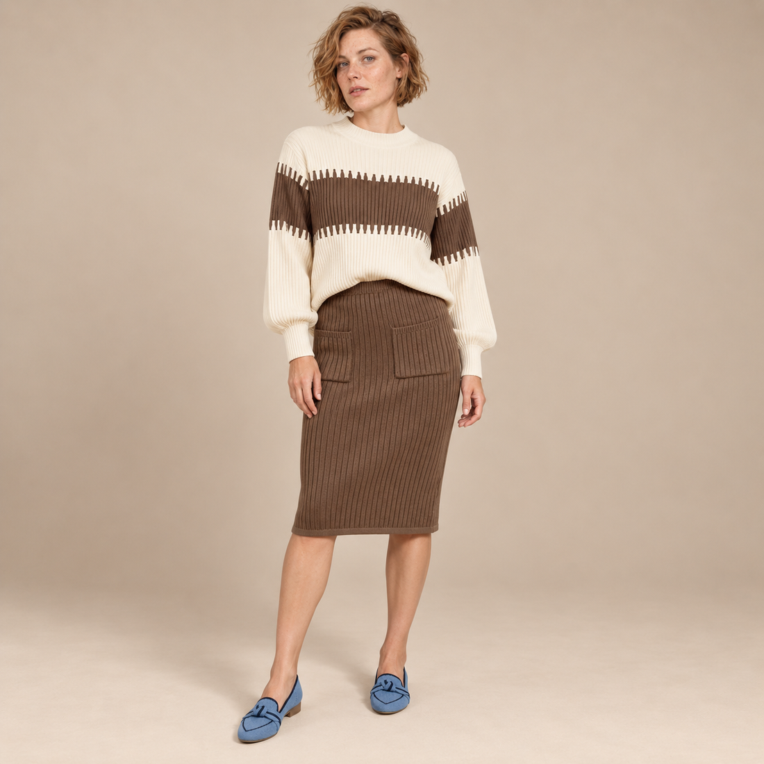 Geribde tweedelige damesset met trui in colourblock