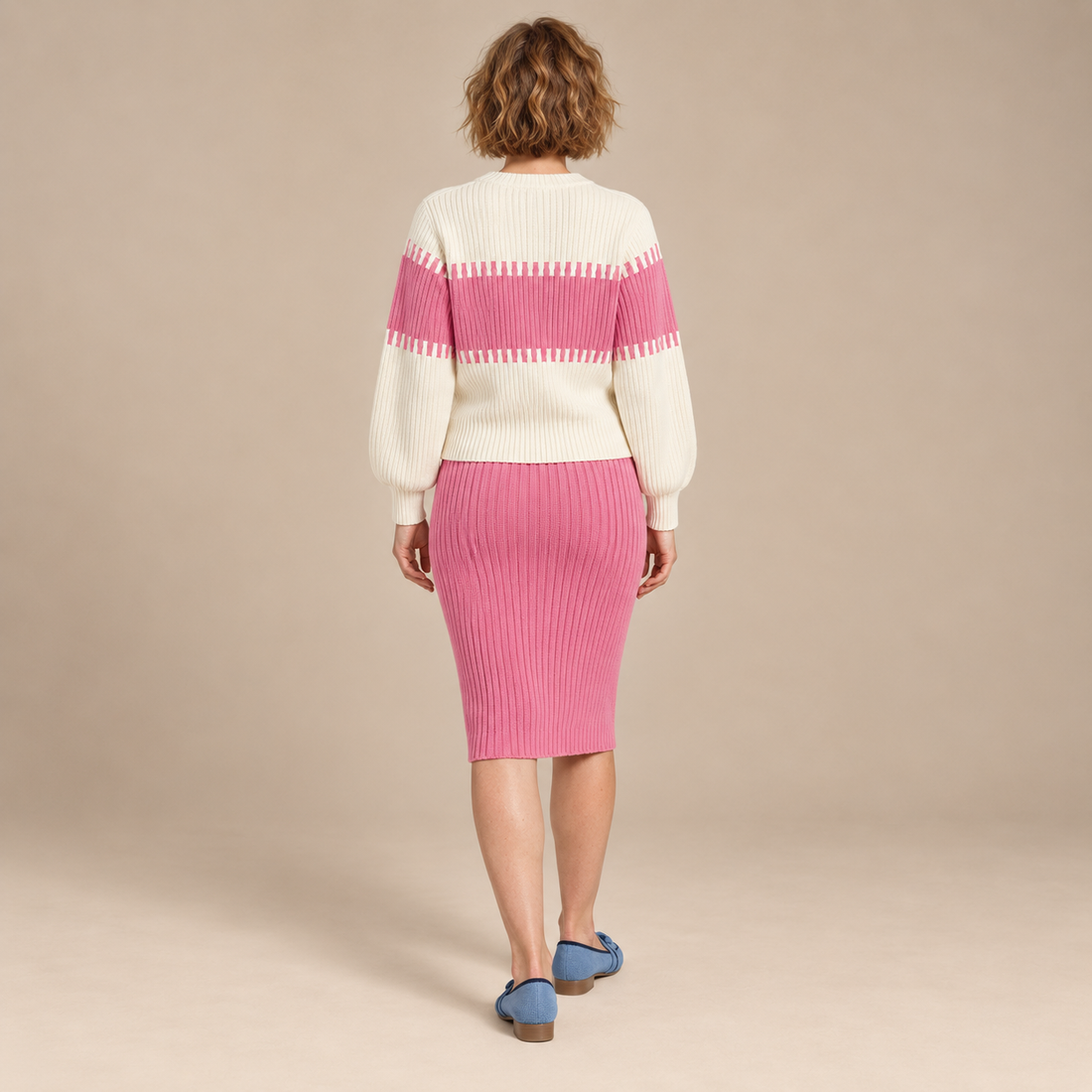 Geribde tweedelige damesset met trui in colourblock