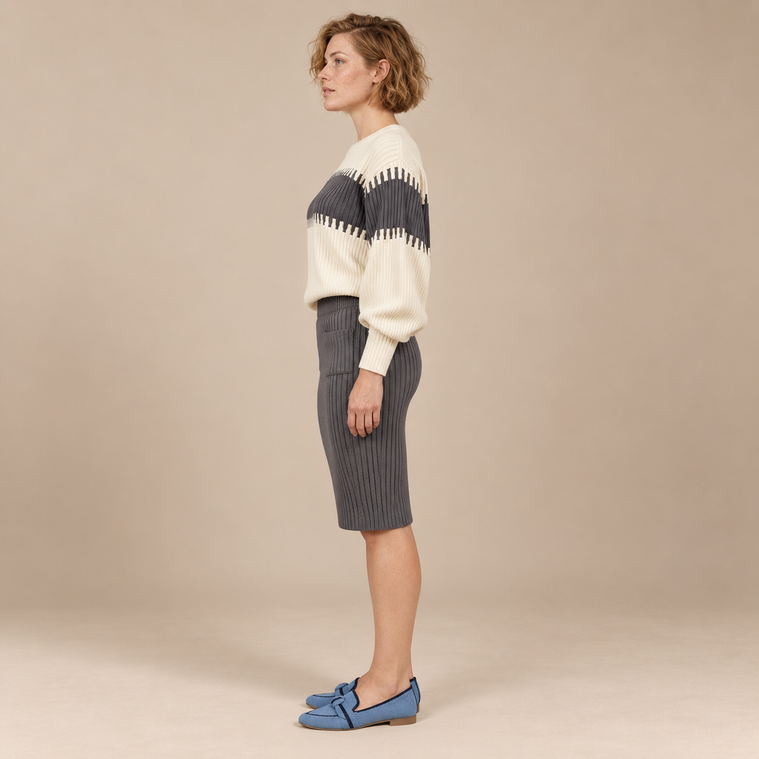 Geribde tweedelige damesset met trui in colourblock
