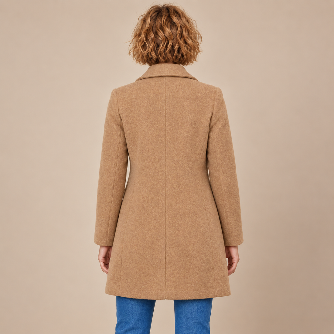 Lange winterjas voor dames met knoopsluiting en reverskraag