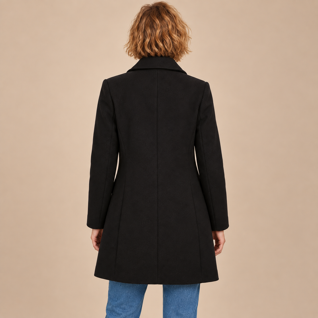 Lange winterjas voor dames met knoopsluiting en reverskraag