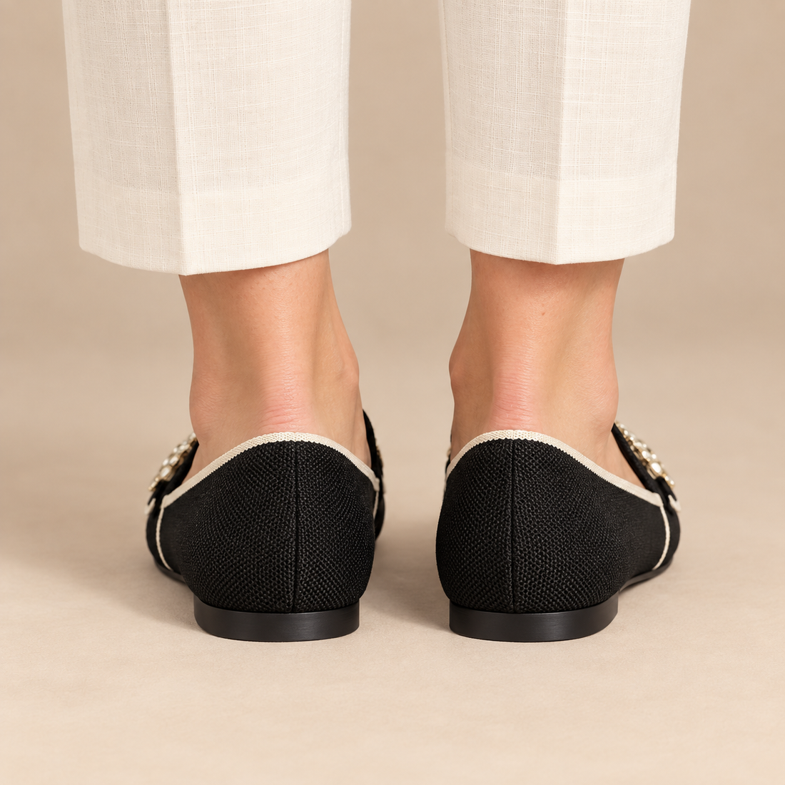 Loafers voor dames met versierde gesp en contrasterende bies