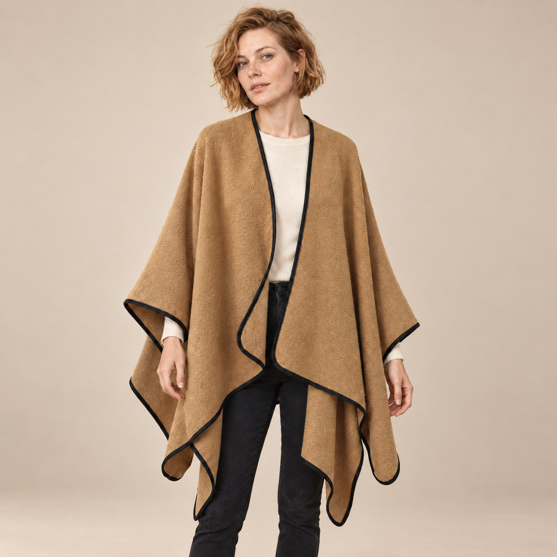 Oversized cape voor dames met contrastrand en open voorkant