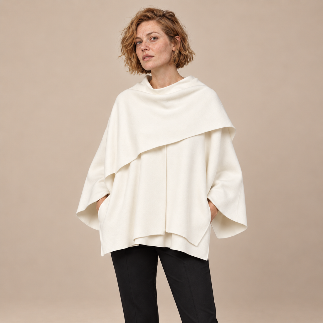 Capejas voor dames met geïntegreerde sjaal