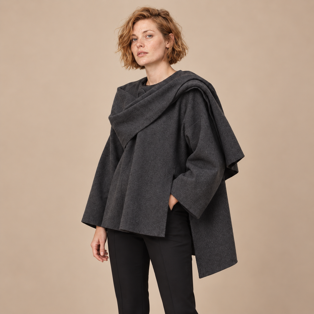 Capejas voor dames met geïntegreerde sjaal