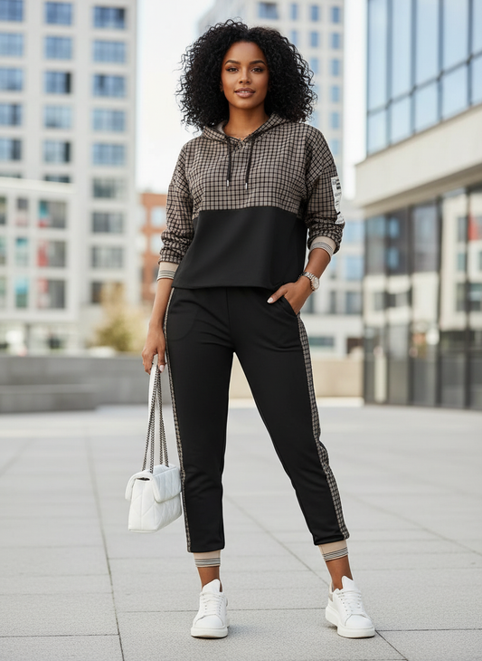 Women’s Chic Relaxed Fit Tracksuit Set