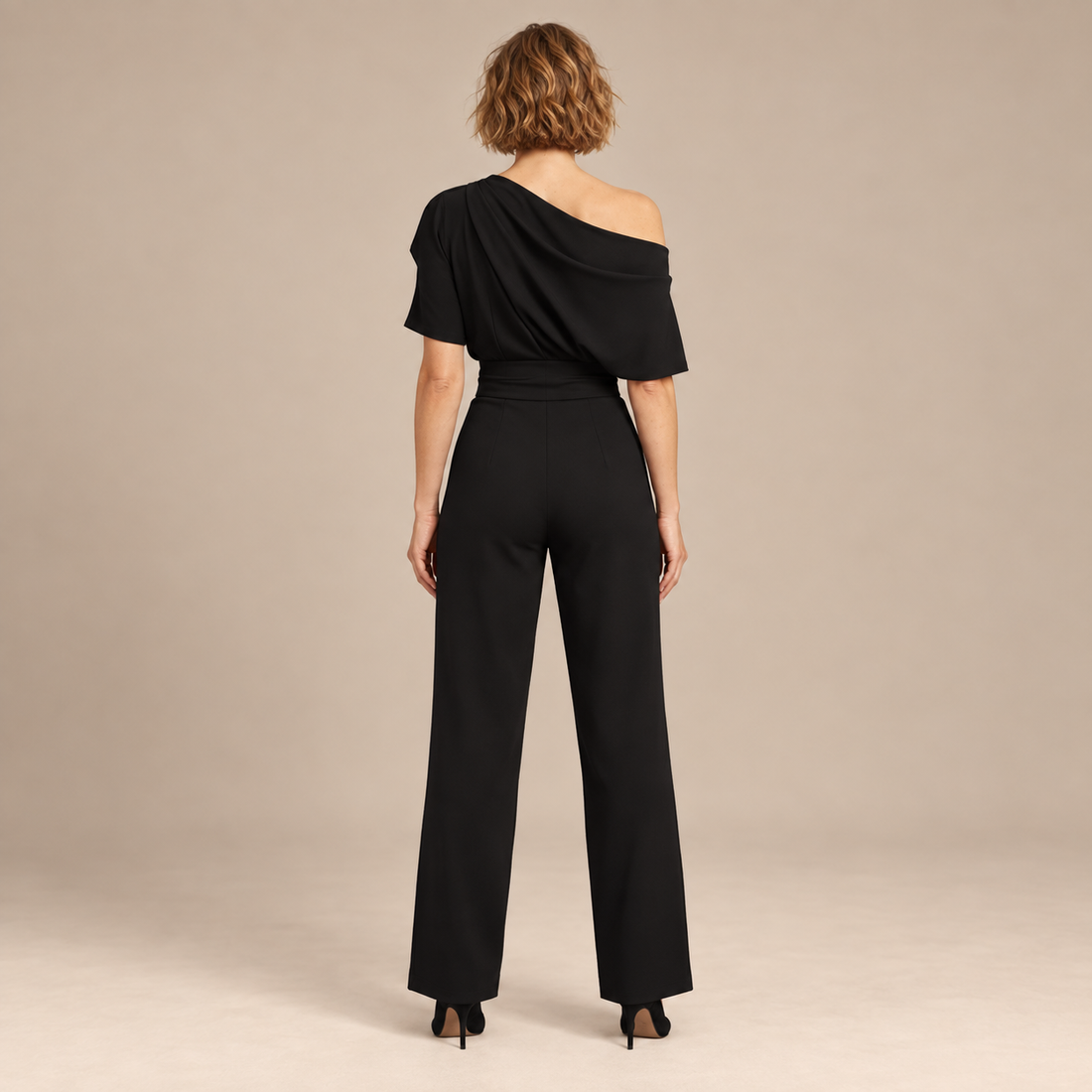 Jumpsuit voor dames met asymmetrische halslijn en lange mouwen