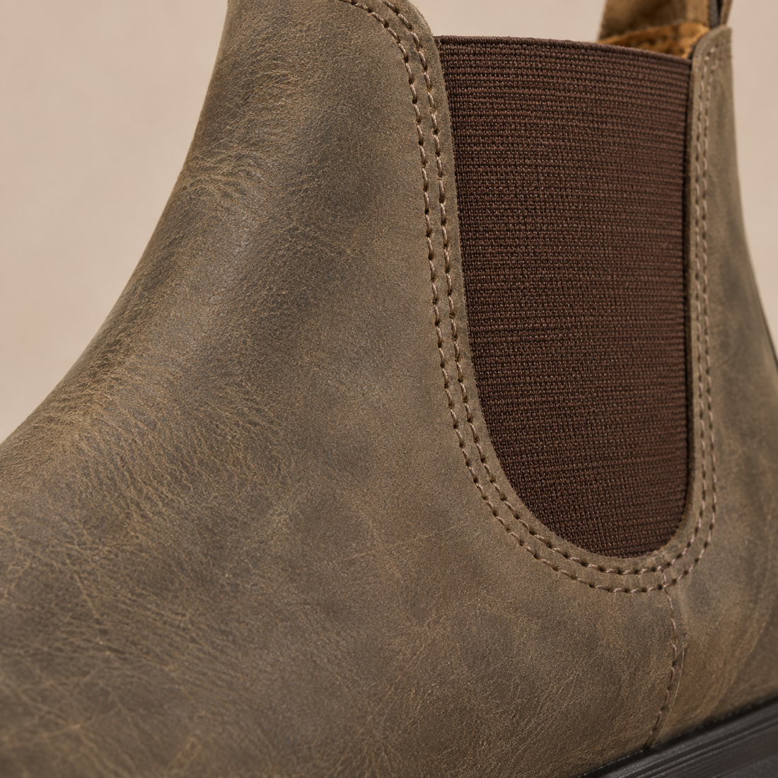 Chelsea boots voor dames met elastische inzetten en aantreklussen
