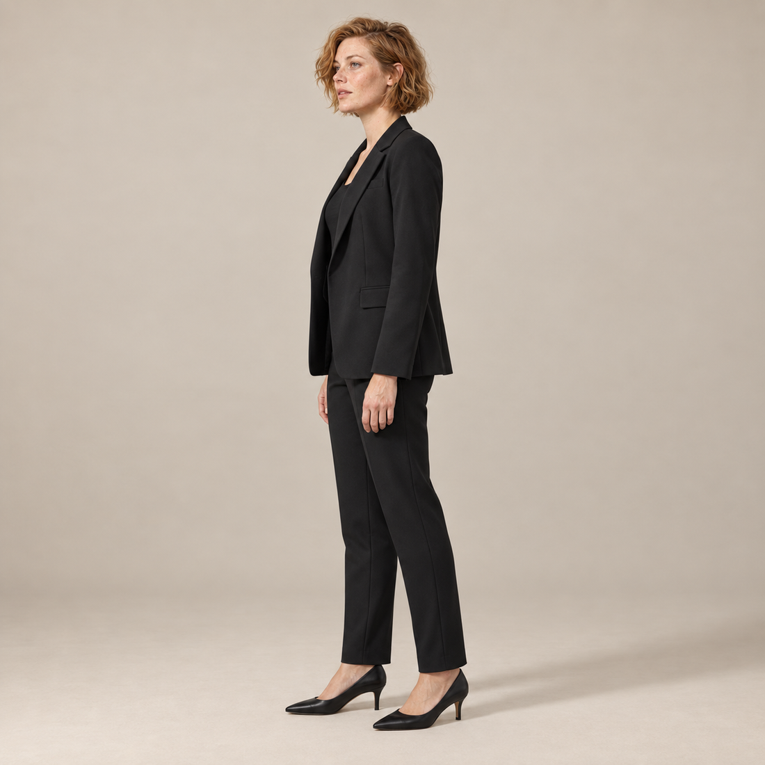 Blazer- en broekset voor dames met reverskraag en rechte pijpen