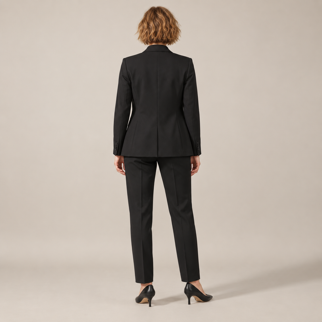 Blazer- en broekset voor dames met reverskraag en rechte pijpen