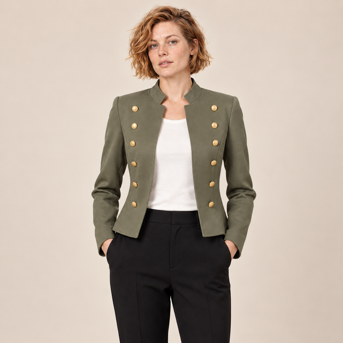 Damesblazer met opstaande kraag en knoopdetails