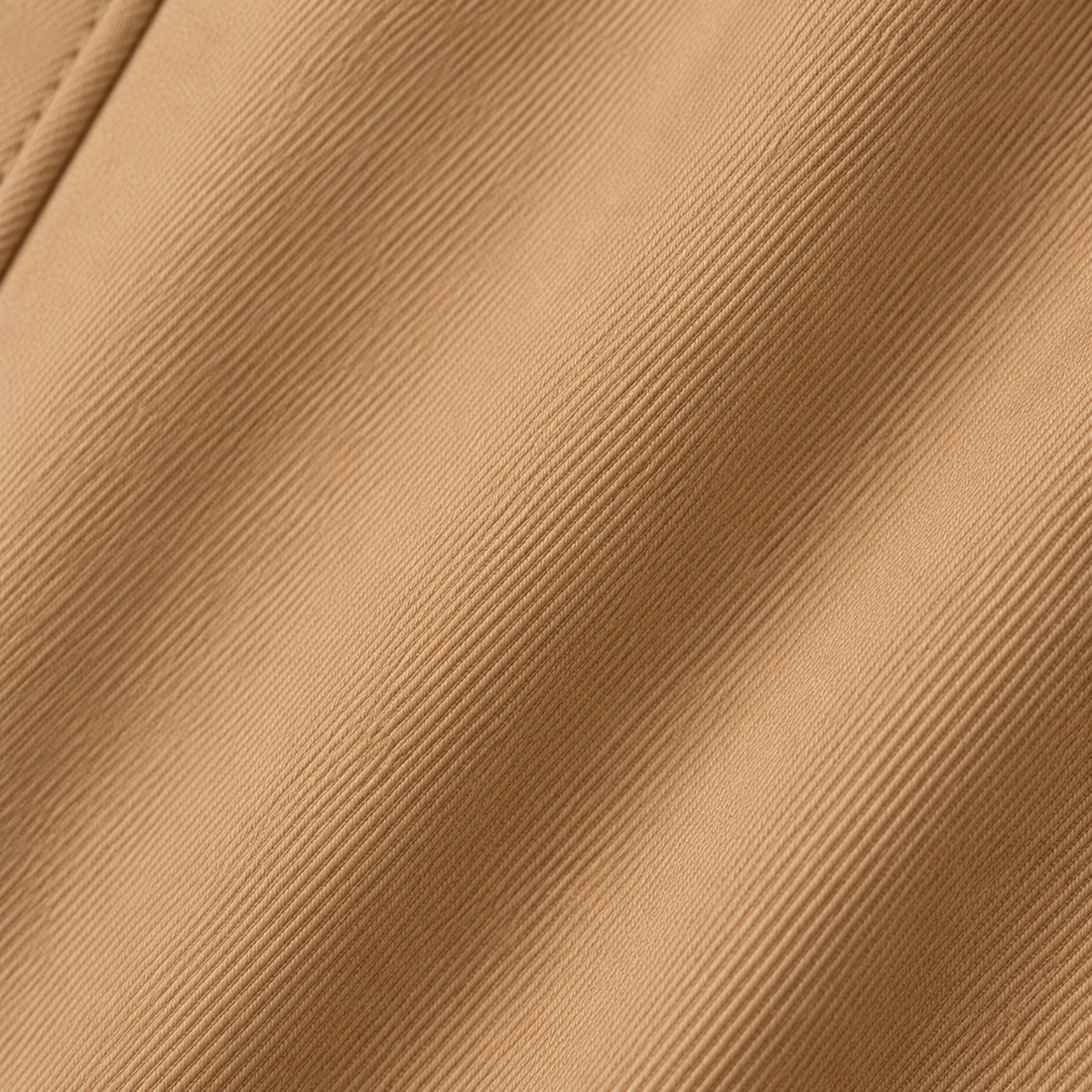 Dubbelrijige damestrenchcoat met strikceintuur