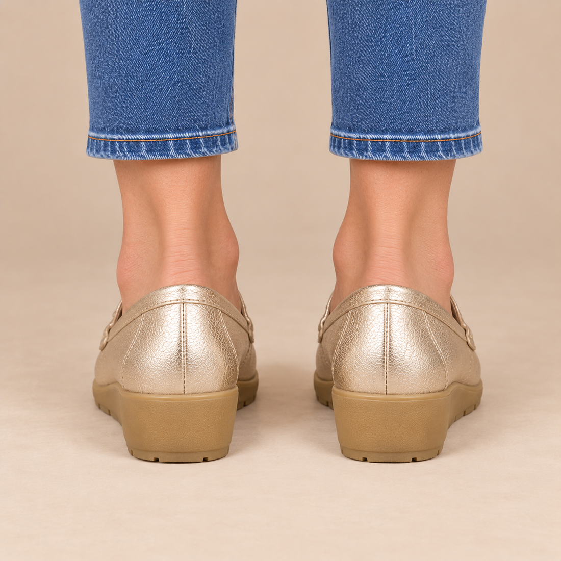 Leren damesloafers met sleehakzool en kwastjes