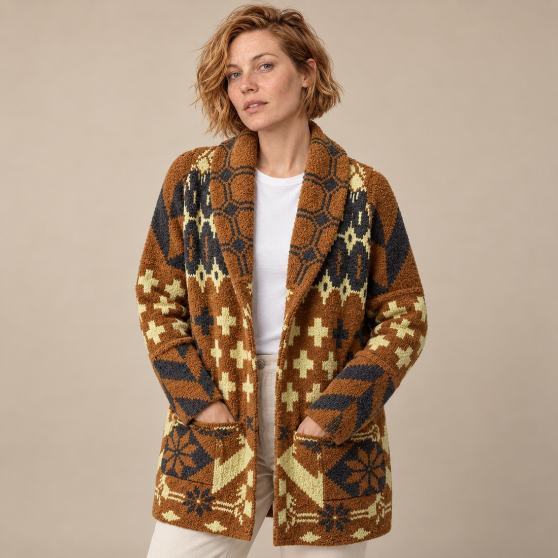 Damesvest met knoopsluiting en gebreid patroon