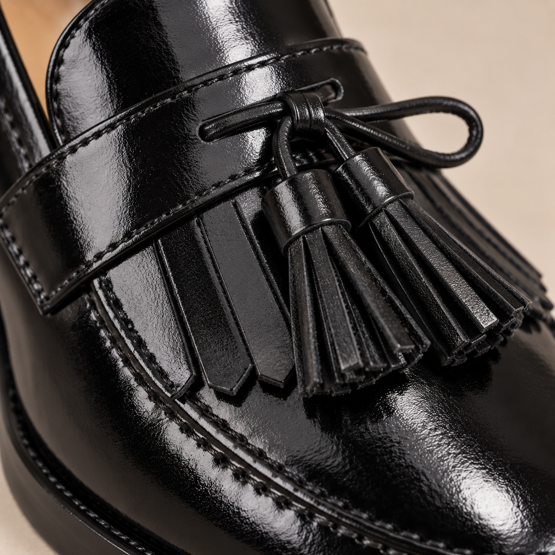 Leren loaferpumps voor dames met kwastdetail en blokhak
