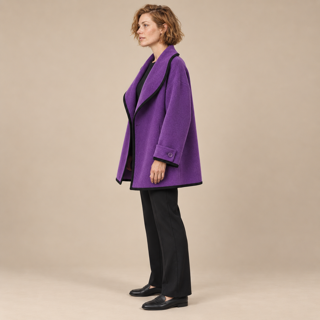 Oversized wollen damestrenchcoat met brede revers