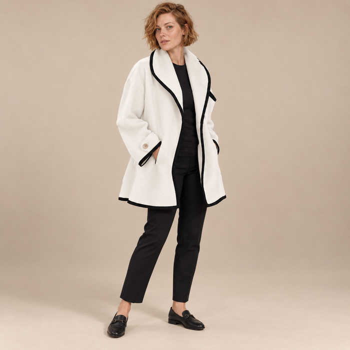 Oversized wollen damestrenchcoat met brede revers