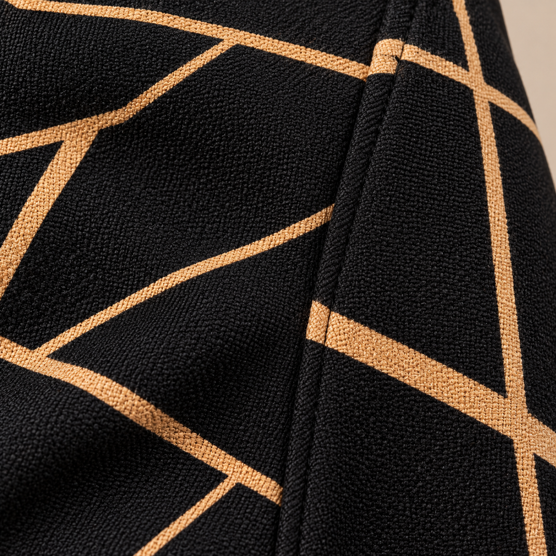 Getailleerde damesblazer met pied-de-poule en één knoop