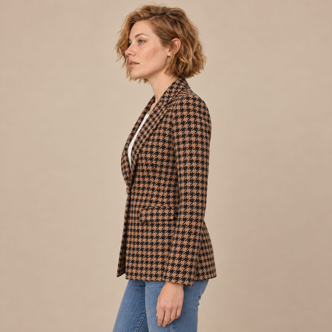 Getailleerde damesblazer met pied-de-poule en één knoop