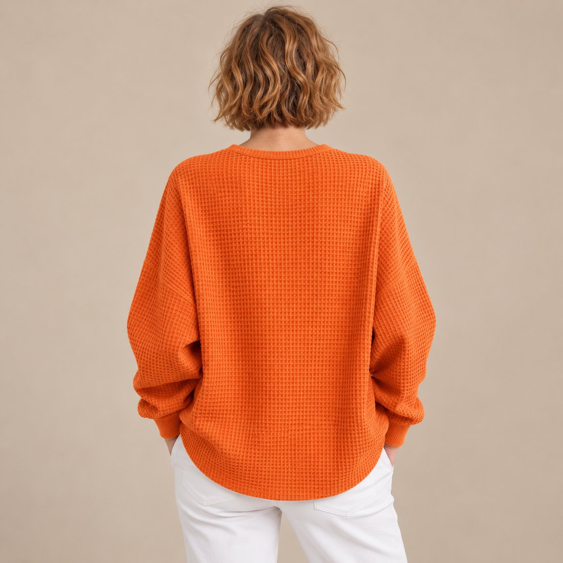 Wafeltrui voor dames met henleyhals en knoopdetail