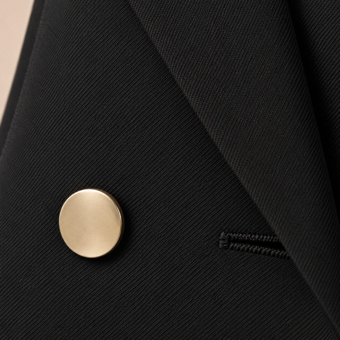 Dubbelrijige damesblazer met reverskraag